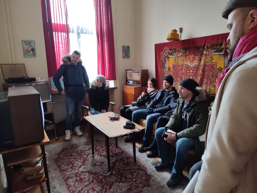 Krakow: Guided Tour to Nowa Huta on Commie Retro Van - Timing, pacing, and what to wear