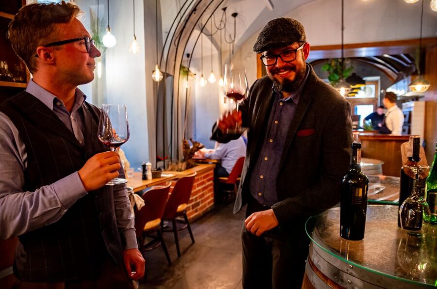 Krakow: Guided Wine Bar Tour with Tastings and Snacks - Stop 1: Winosfera and the First Taste Set-Up