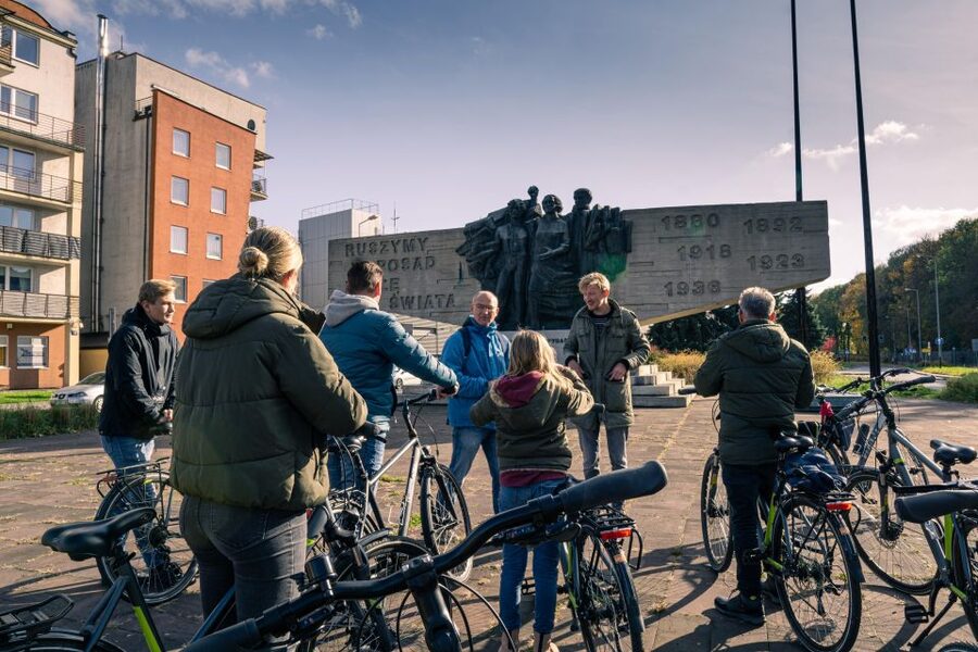 Krakow: Hidden Bike Tour - Bikes, timing, and what to wear for a 3-hour ride