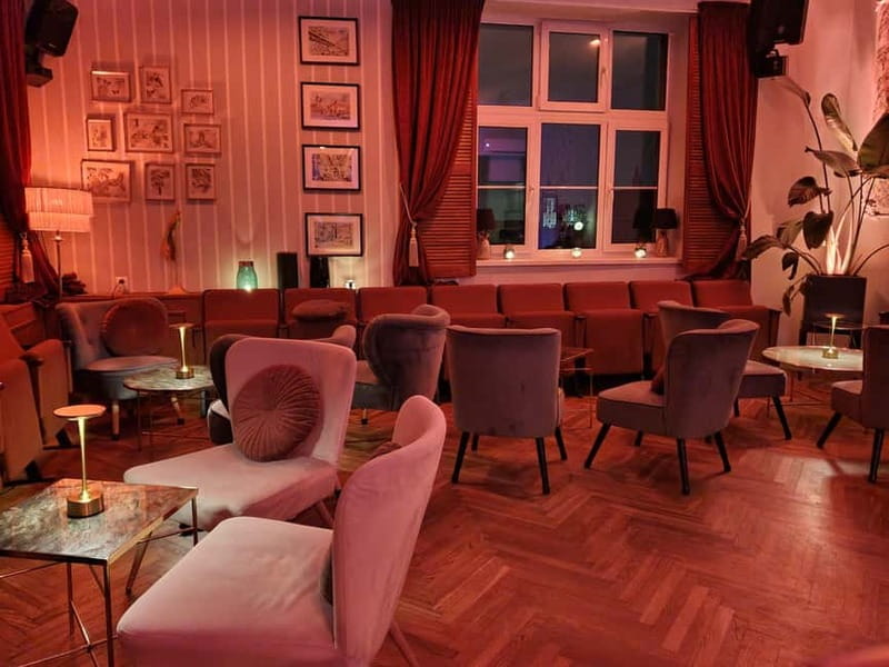 Krakow: Hidden Rooftop Bar Reservation with 1 Cocktail - Value check: is $15 per person actually reasonable here?