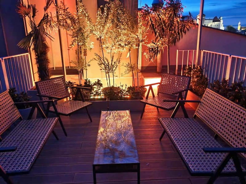 Krakow: Hidden Rooftop Bar Reservation with 1 Cocktail - Sunday music with M.Drums: when the atmosphere turns into a mini concert