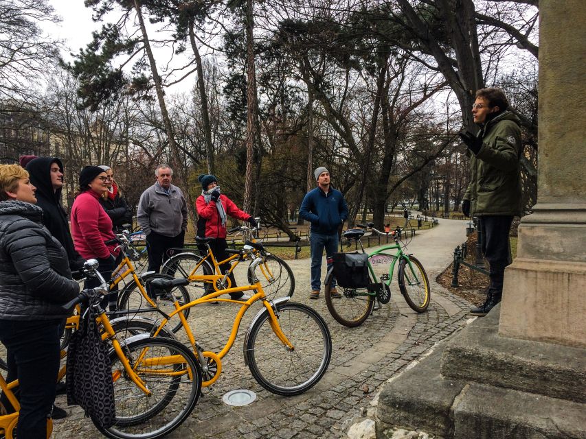 Krakow: Highlights of Krakow Bike Tour - Small Group - The 3.5 to 4 hour format that keeps it fun, not exhausting