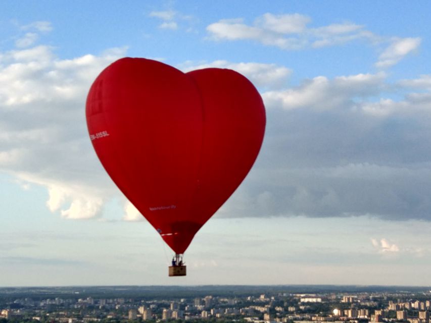 Kraków: Hot Air Balloon Exclusive Tour with Champagne - Kraków from Above: A Romantic View Without the Crowds