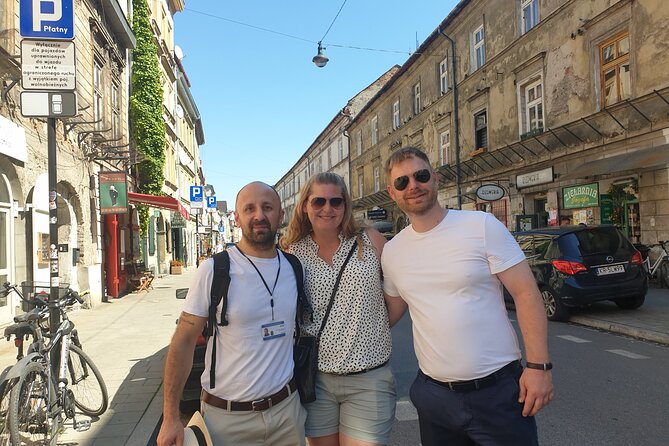 Krakow Jewish District and Ghetto Guided Tour in a Small Group - Szeroka Street and the Synagogue Views That Set the Tone