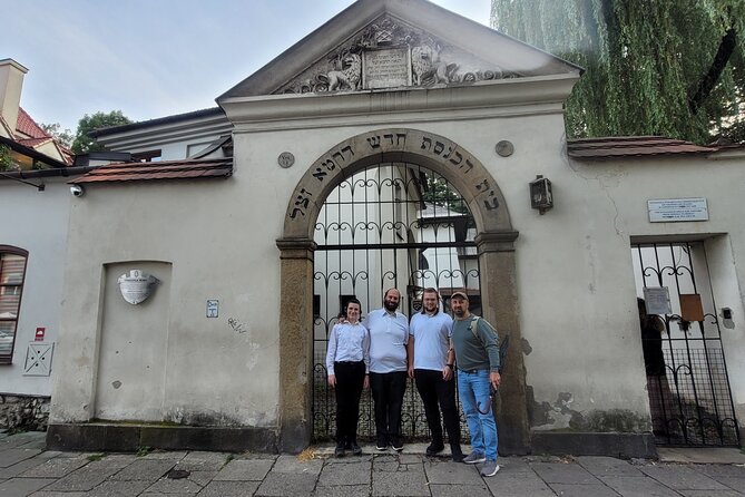 Krakow Jewish District Private Tour. Kazimierz and Jewish Ghetto - Synagogues explained from outside: Remuh, Old Synagogue, and the century mix