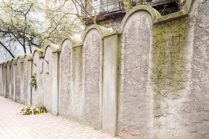 Krakow: Jewish Ghetto Guided Tour - The Route Start in Podgórze: Where the Ghetto Became a Trap