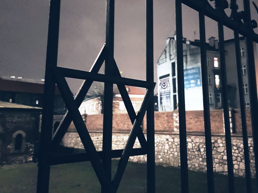 Krakow: Jewish Quarter and Former Ghetto Tour by Golf Cart - Group size and the guide style: why it feels focused