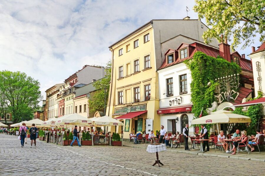 Krakow: Jewish Quarter and Schindler's Factory Guided Tour - Kazimierz on Foot: Old Synagogue, Remuh, and the Cemetery