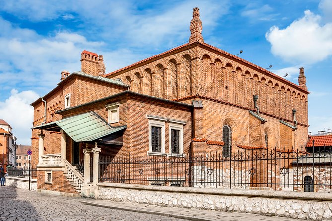 Krakow Jewish Quarter Guided Walking Tour - Schindler’s List locations and the walk ending at Oskar Schindler’s Enamel Factory
