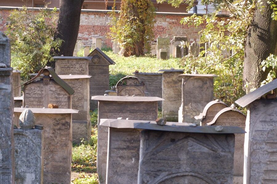 Krakow: Jewish Quarter Guided Walking Tour - Who this Kazimierz tour is best for (and who should skip)