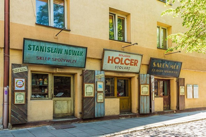 Krakow: Jewish Quarter Kazimierz & Schindler's Factory & Ghetto Guided Tour - The big picture: why this tour hits harder than solo sightseeing