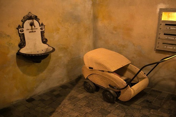 Krakow: Jewish Quarter Kazimierz & Schindler's Factory Guided Tour - Kazimierz on foot: how this tour gets you oriented fast