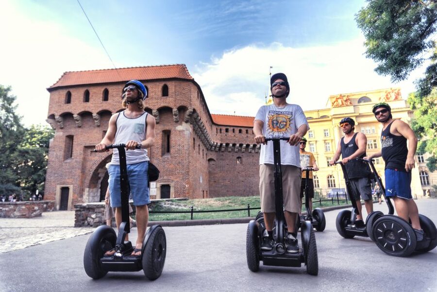 Krakow: Jewish Quarter Segway Tour - Vistula Boulevards and Bernatka’s Footbridge: The Tour’s Scenic Warm-Up