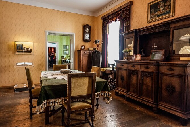 Krakow: John Paul II Home & Black Madonna Sanctuary - Guided Tour - Price and value: is $220.52 really paying off?
