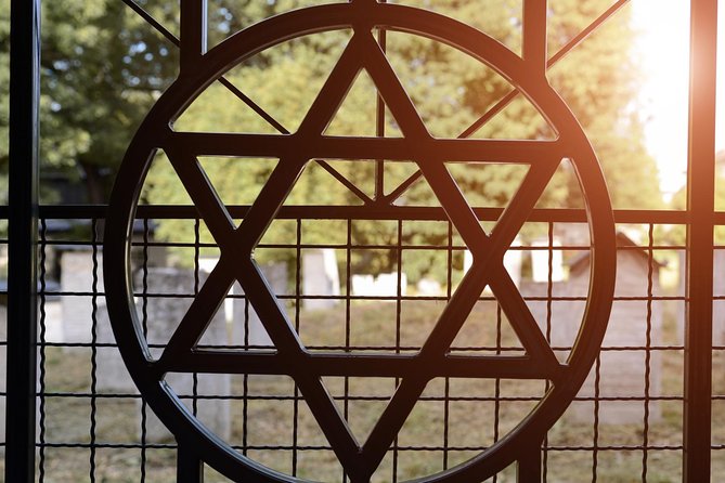 Krakow Kazimierz and Jewish Ghetto Tour with Synagogues - Starting point in Kazimierz: where to meet and how not to lose time