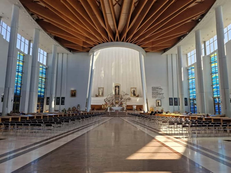 Krakow- Lagiewniki John Paul II Center and Divine Mercy - Getting to the Sanctuary: Quick Coach Transfer, No Stress