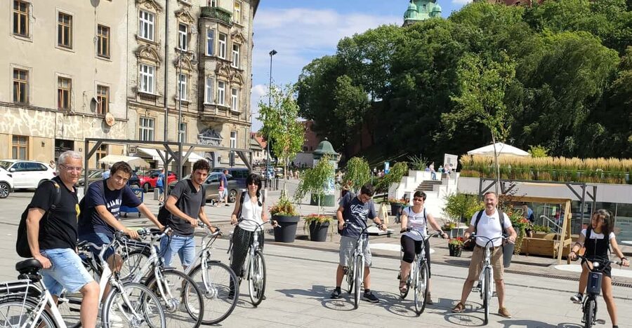 Krakow: Multilingual Tour On Electric Bikes - Price and Value: Is $35 for a 3-Hour Bike Tour a Good Deal?