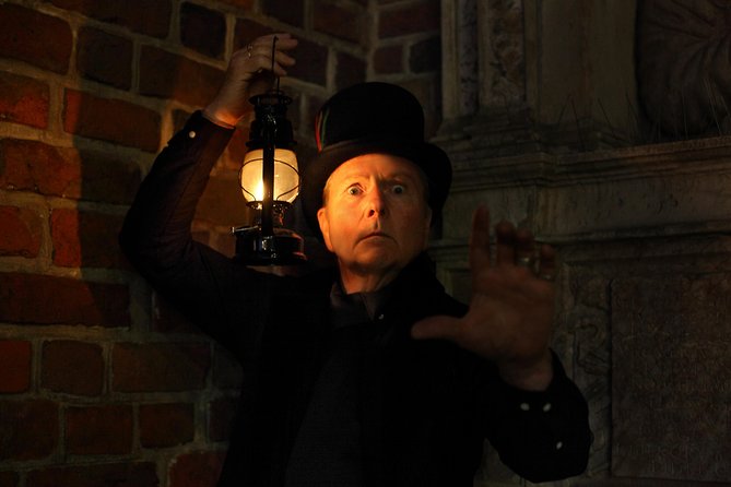 Krakow Night Tour: Ghosts, Vampires and Legends of the Old Town - Krakow After Dark: Why This Ghost and Vampire Walk Works