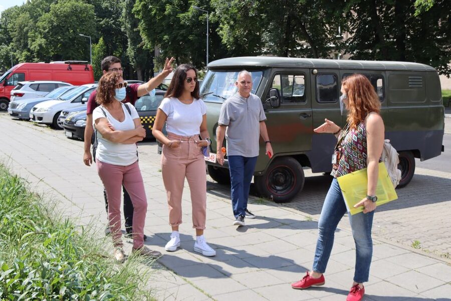 Krakow: Nowa Huta Guided Tour in Vintage Car - Lunch Option: Pierogi Without the Tourist Trap Feel