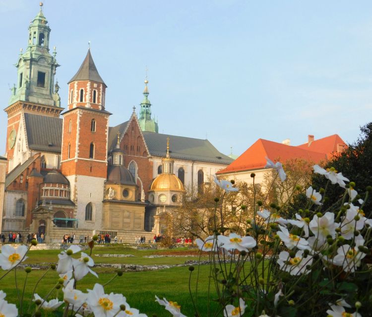 Krakow Old Town and Jewish Quarter in one guided walk - Entering Krakow’s two-city story in 3 hours