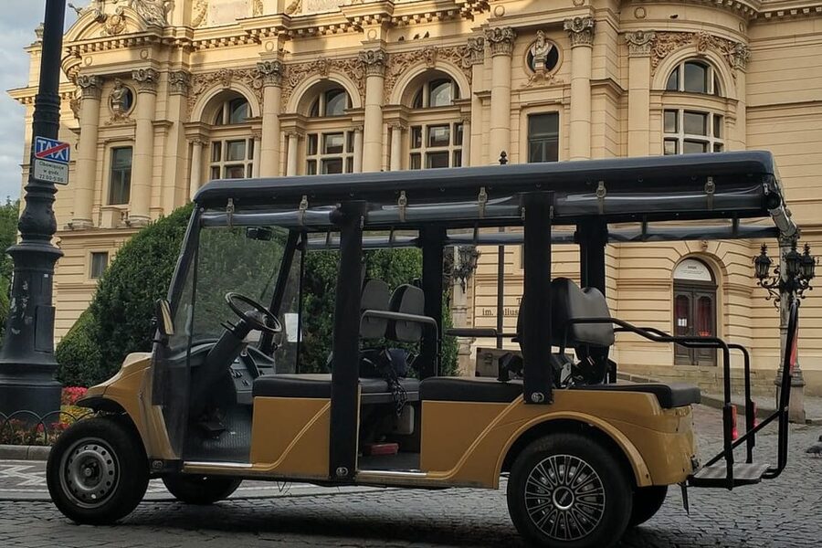 Krakow: Old Town City Tour in a Golf Cart - Quick takeaways for the 50-minute cart ride