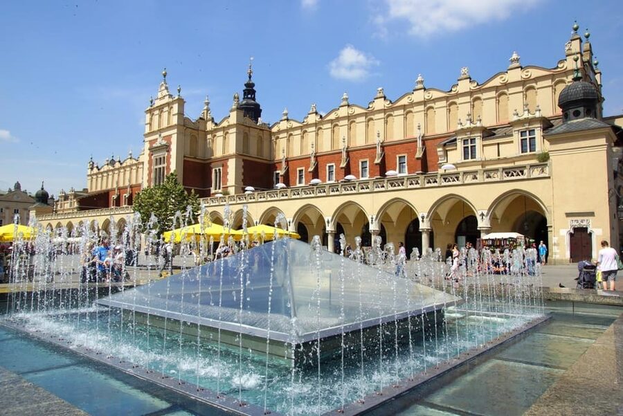 Krakow: Old Town City Tour in a Golf Cart - Gothic Franciscan Monastery and the Papal Window: variety beyond the square