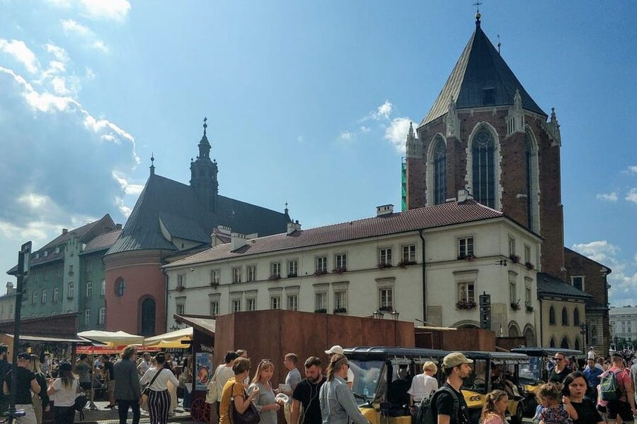 Krakow: Old Town City Tour in a Golf Cart - Driver, route pacing, and how to get the best out of a group ride