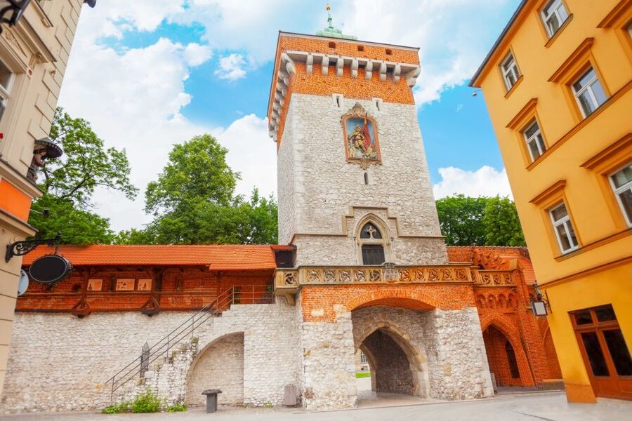 Krakow: Old Town Guided Walking Tour - Coffee break, pace, and how 3 hours plays out