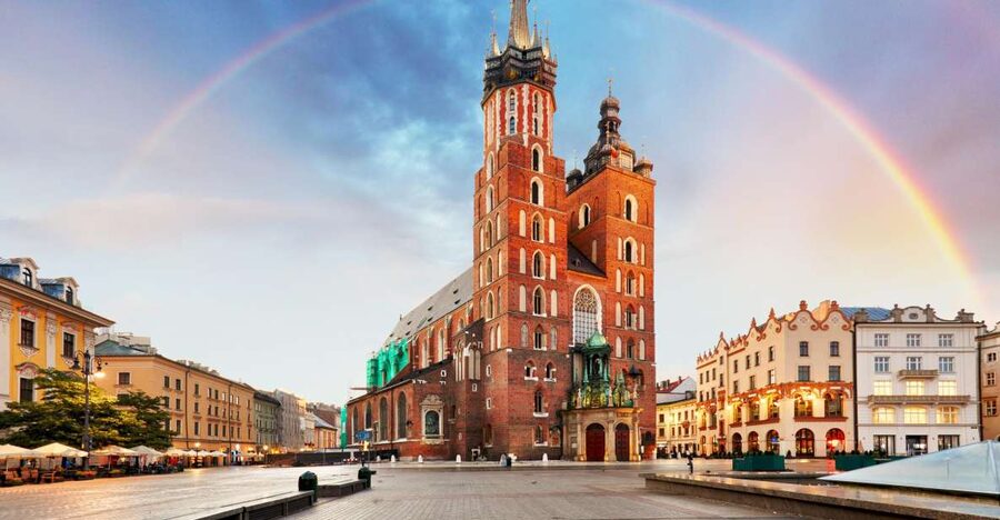 Krakow: Old Town Highlights Private Walking Tour - The Barbican to Main Market Square: the Royal Route story