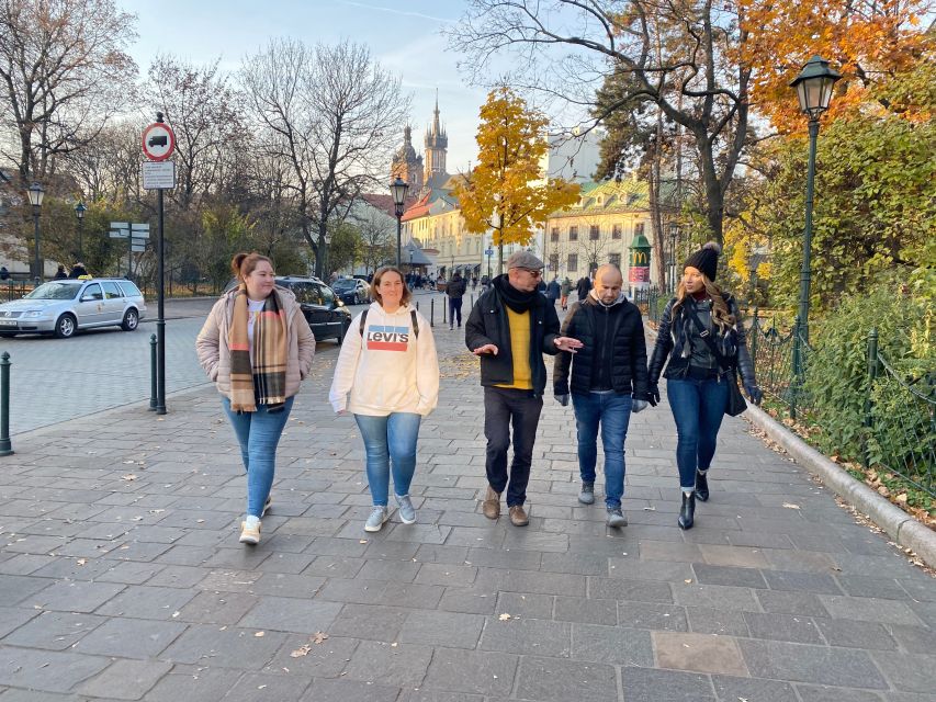 Krakow: Old Town Highlights Walking Tour - Wawel Hill: The Big View That Sets the Tone