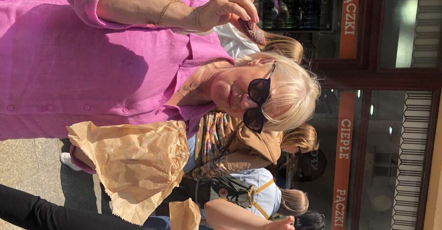Krakow: Old Town & Jewish Quarter Food Tour with 10 Tastings - The Polish Doughnut, a Secret Dish, and Finishing Strong