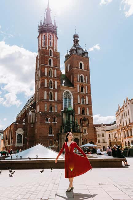 Krakow: Old Town Photoshoot with a Local Photographer - Meeting by St. Mary’s Basilica and the Hard Rock Cafe