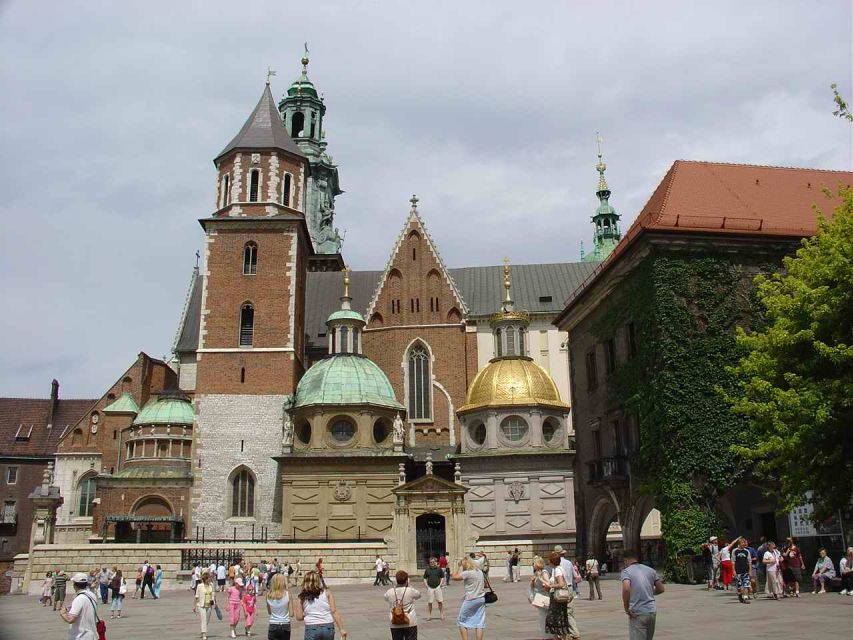 Krakow: Old Town Private Guided Walking Tour - Quick hits before you go