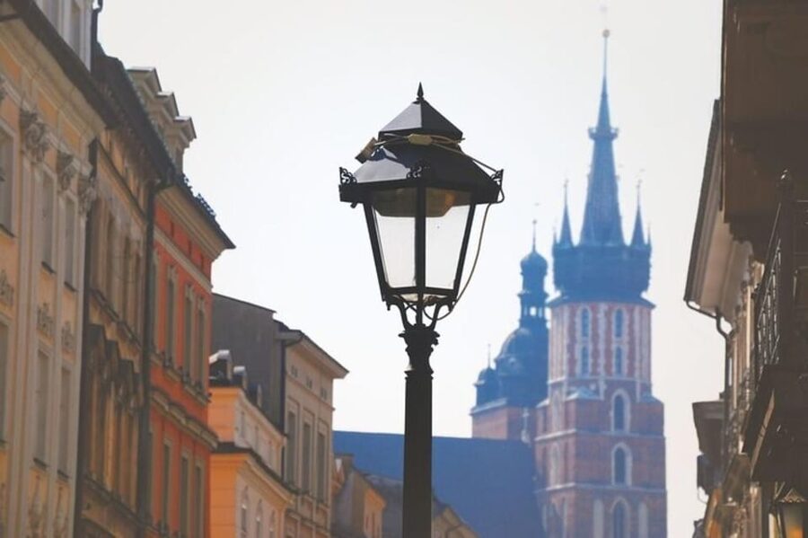 Krakow : Old Town Walking Tour With A guide - Town Hall Tower: the fast civic-story opener