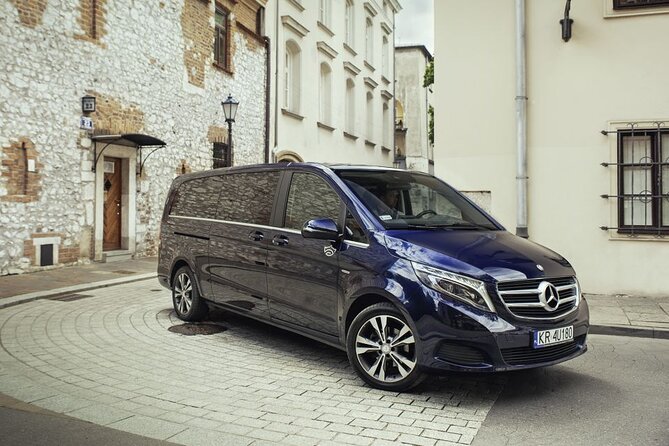 Krakow: Private Airport Transfer - Minivan Comfort for Up to 7, Plus Luggage Rules
