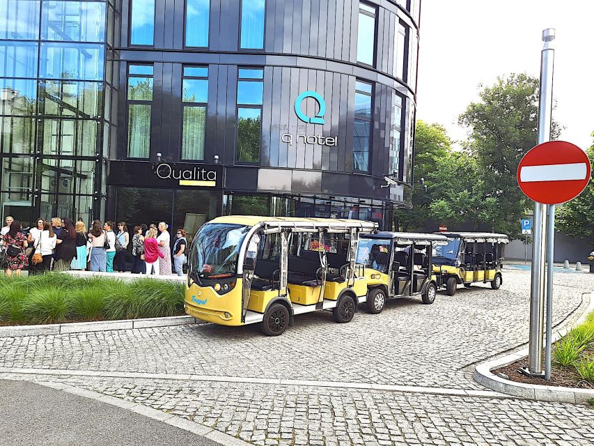 Krakow: Private Panoramic Tour by Golf Cart with Audio Guide - St. Wojciech’s Church, St. Mary’s Church, and Czartoryski Museum: landmark names that click