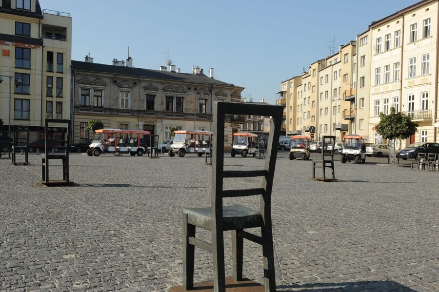 Krakow: Private Sightseeing by Electric Car - Weather-proof sightseeing you can actually plan around