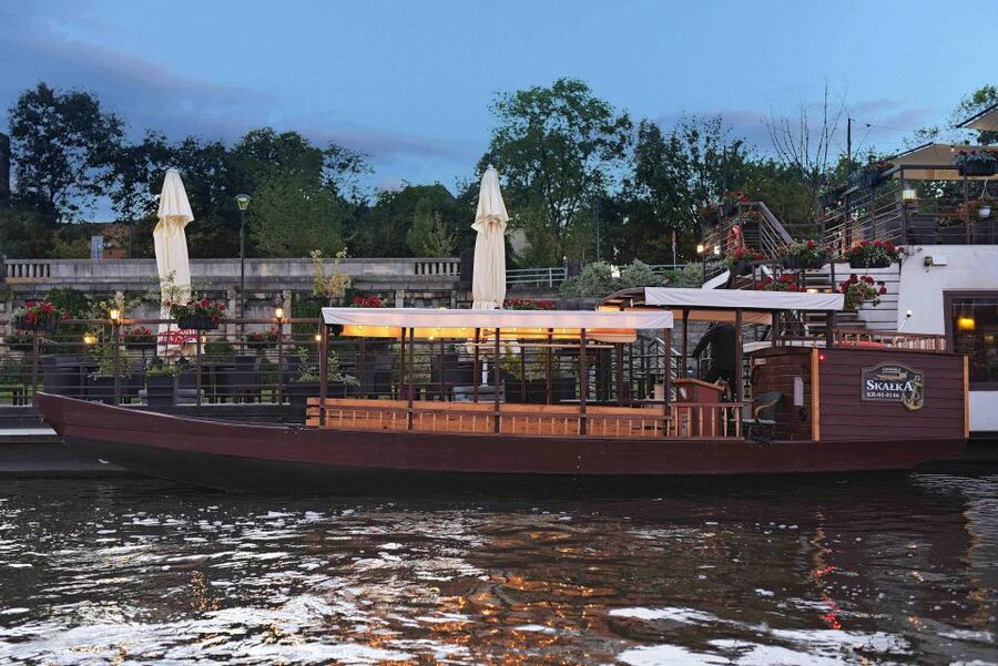 Krakow: Private Traditional Gondola Cruise - Quick reasons this gondola cruise works so well