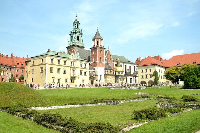 Krakow's Essential Tour of the Old Town and Wawel Castle - Barbican and the 500-year-old medieval entrance feeling