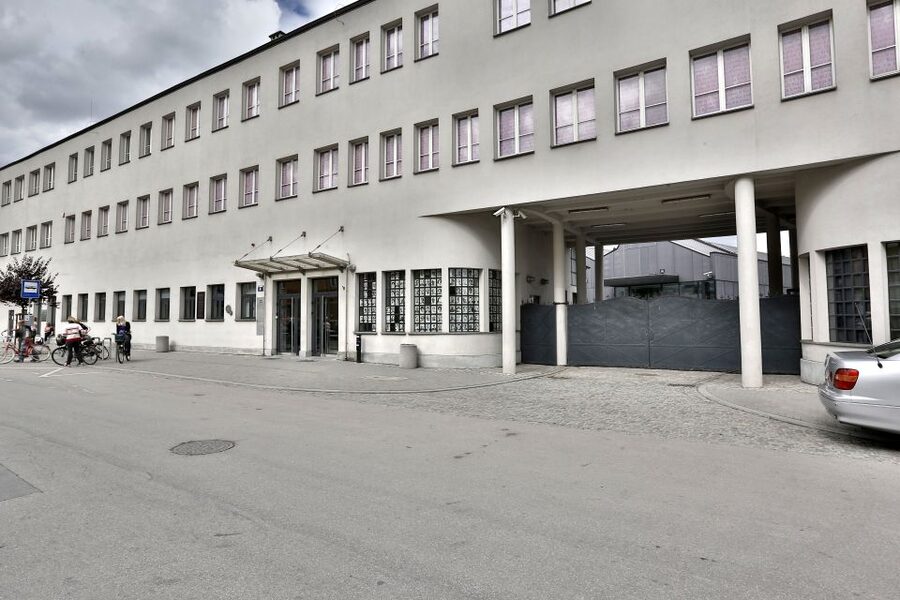 Krakow: Schindler's Factory Expert GuidedTour with Skip-line - Resistance and the underground: courage in the middle of terror