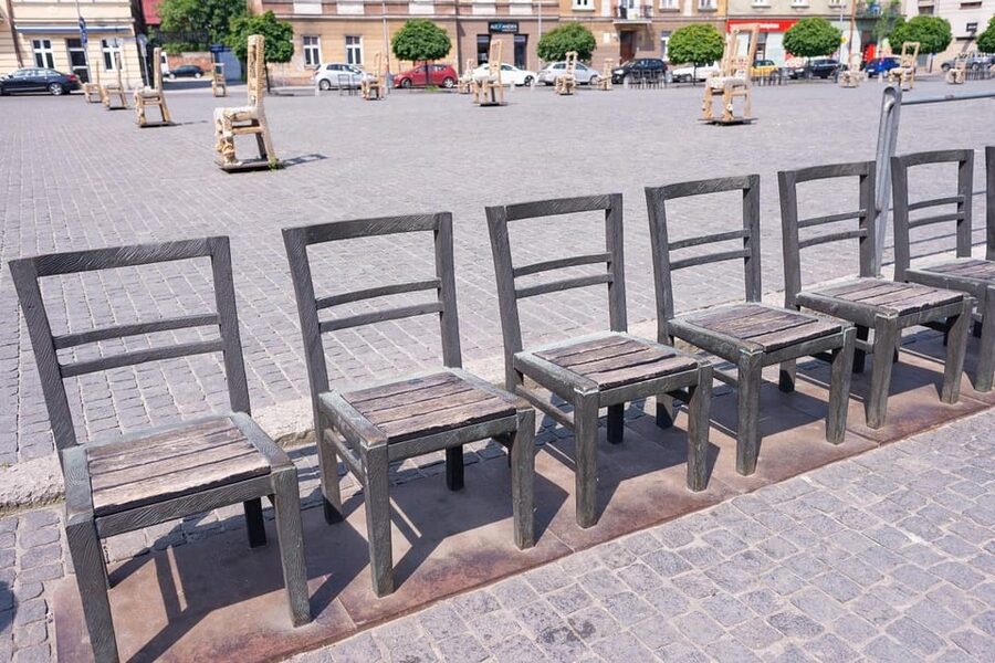 Kraków: Schindler’s Factory & Jewish Ghetto Guided Tour - Timing and logistics for a tight 3-hour experience