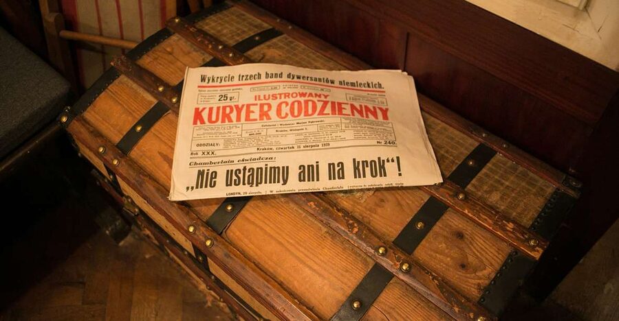 Krakow: Schindler's Factory, Jewish Ghetto & Salt Mine Tour - Podgórze Streets and Heroes’ Square: Seeing the Ghetto’s Surviving Pieces