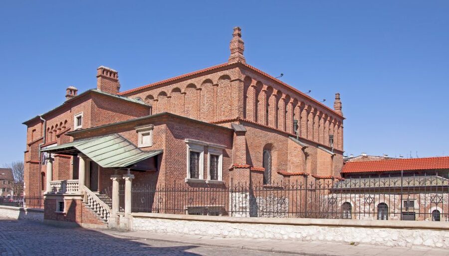 Krakow: Schindler's Factory & Kazimierz Jewish Quarter Tour - Kazimierz streets: prewar life on cobbled lanes