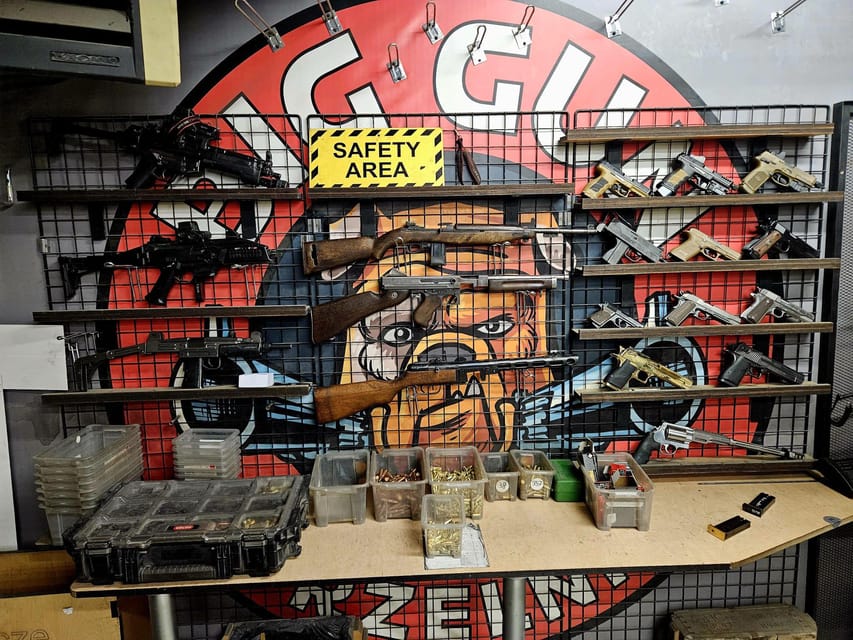 Krakow: Shooting range with hotel pickup - From hotel pickup to BIG GUN Strzelnica