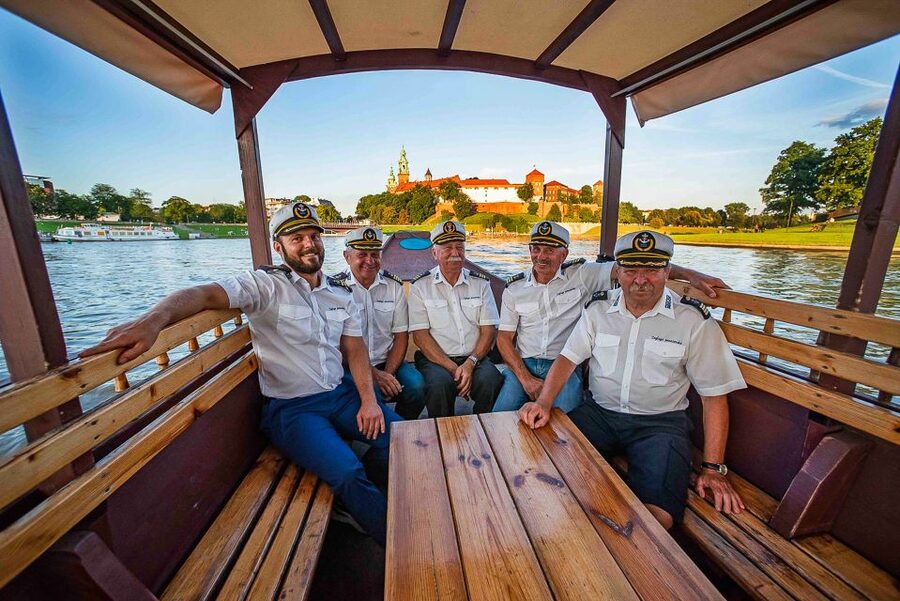 Krakow: Sightseeing Cruise by Vistula River - Stop-by-Stop: From Wawel Royal Castle Downriver