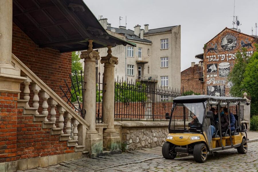 Krakow: Sightseeing Tour by Electric Golf Cart - Getting oriented: Planty Park and the medieval city story