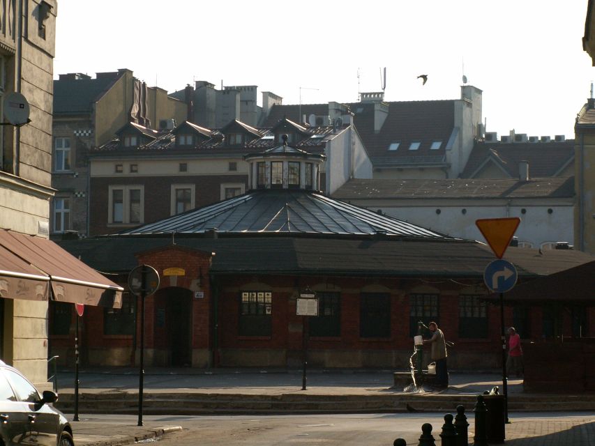 Krakow: Skip-the-line Oskar Schindler’s Museum Private Tour - Small practical tips that make the visit smoother