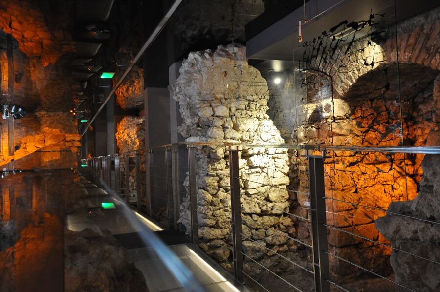 Krakow: Skip the Line Underground Museum and Old Town - Entering the Underground Museum Under Krakow’s Market Square