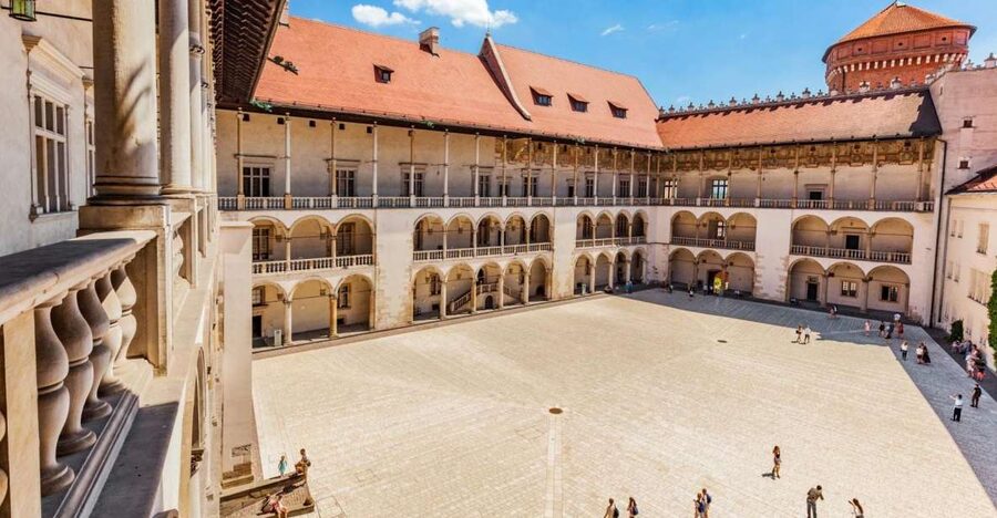 Krakow: Skip-the-Line Wawel Castle and Hill Guided Tour - Key things to know before you go