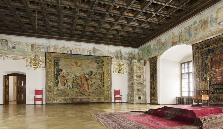 Krakow: Skip-the-Line Wawel Castle and Hill Guided Tour - The State Rooms: where power shows up in art and objects